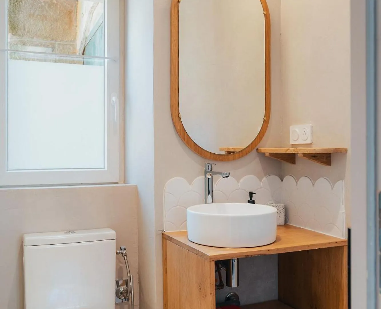 Le Patio - Une Cours Interieur Au Coeur Du Vieux Dinan Daire
